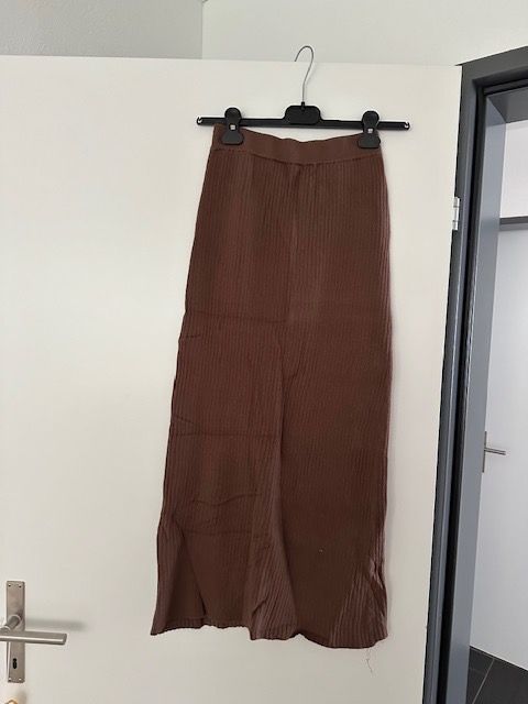 Lots de vêtements: Set top and skirt – D'occasion à Dallenwil par ZD2019 1