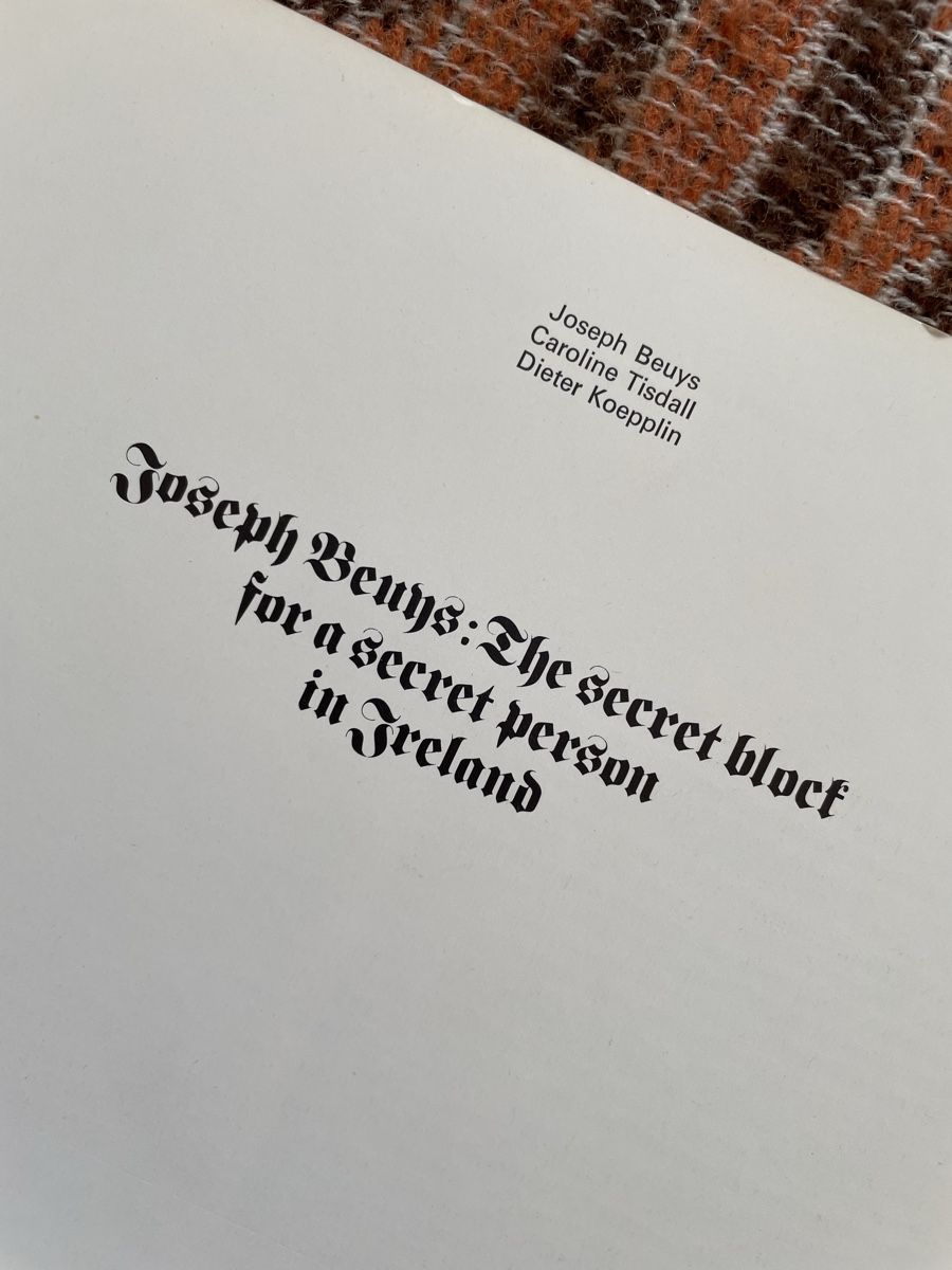 Libri: Joseph Beuys kunstmuseum basel 1977 signiert – Usato da Basel venduto da Amechan. 1
