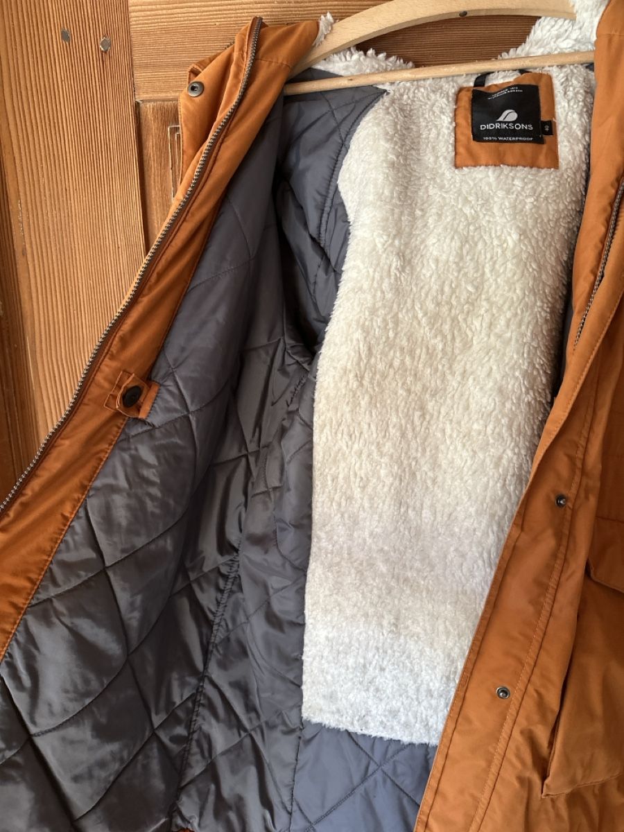 Didriksons Cappotti: Warmer Damen Parka von Didriksons – Usato da Russikon venduto da Mimamimue 2