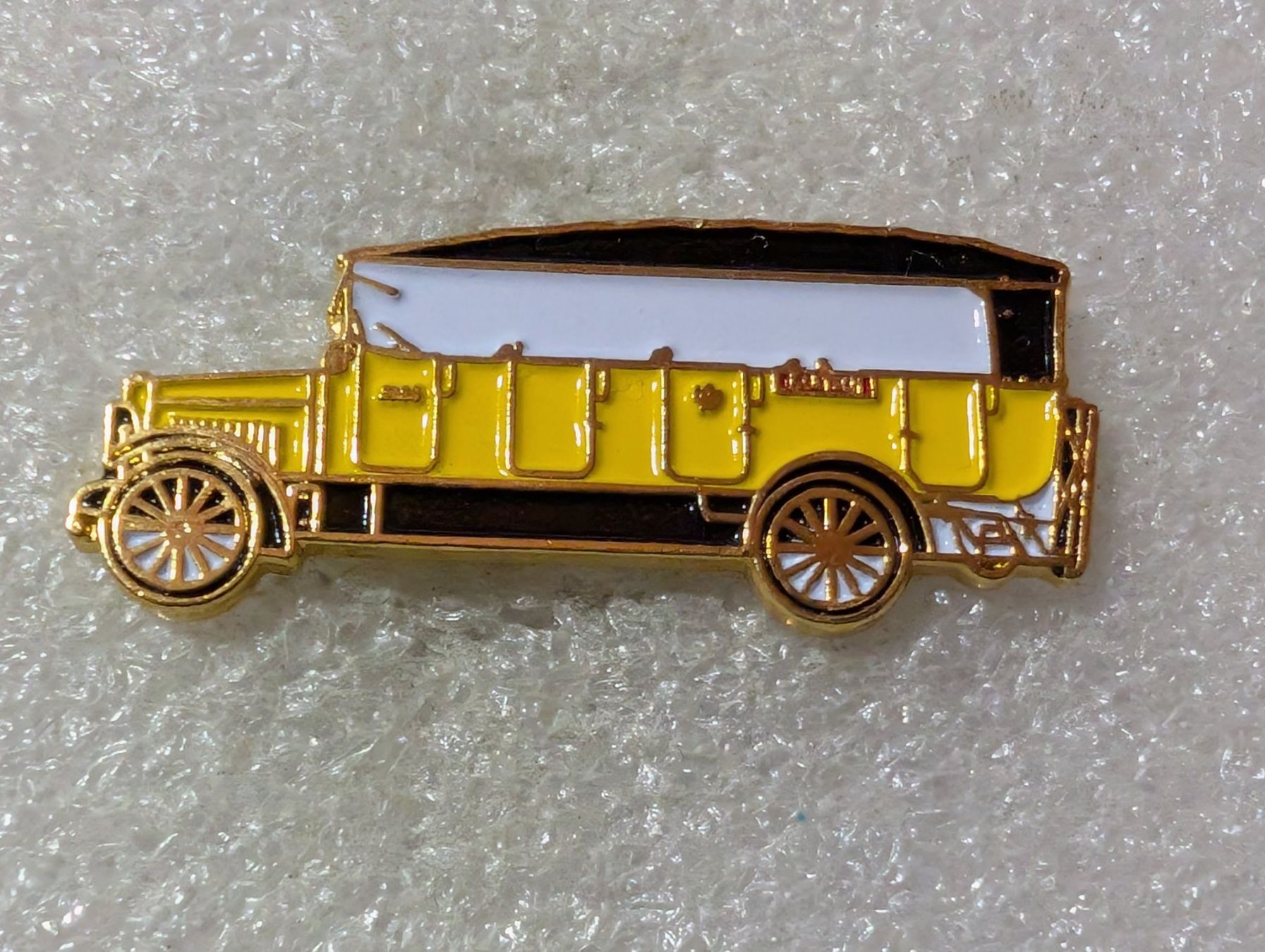Placchette & Badge: Ansteckpin 138: PTT Postauto Oldtimer – Usato da Oppligen venduto da Pin-Fall-Shop
