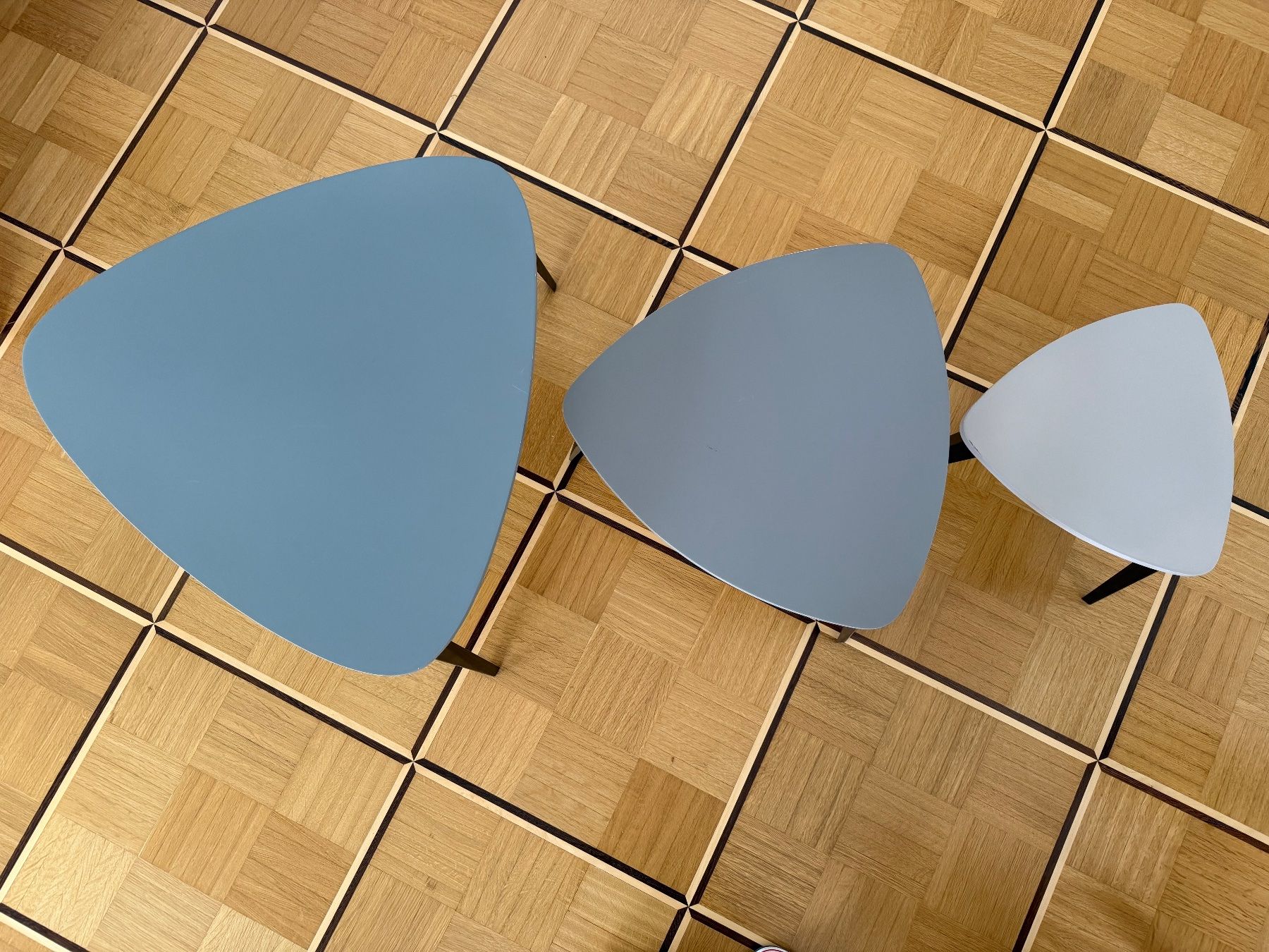 Set di tavolo e panche: Vintage Beistelltische 3-er Set – Usato da Oberentfelden venduto da milo.motti 2