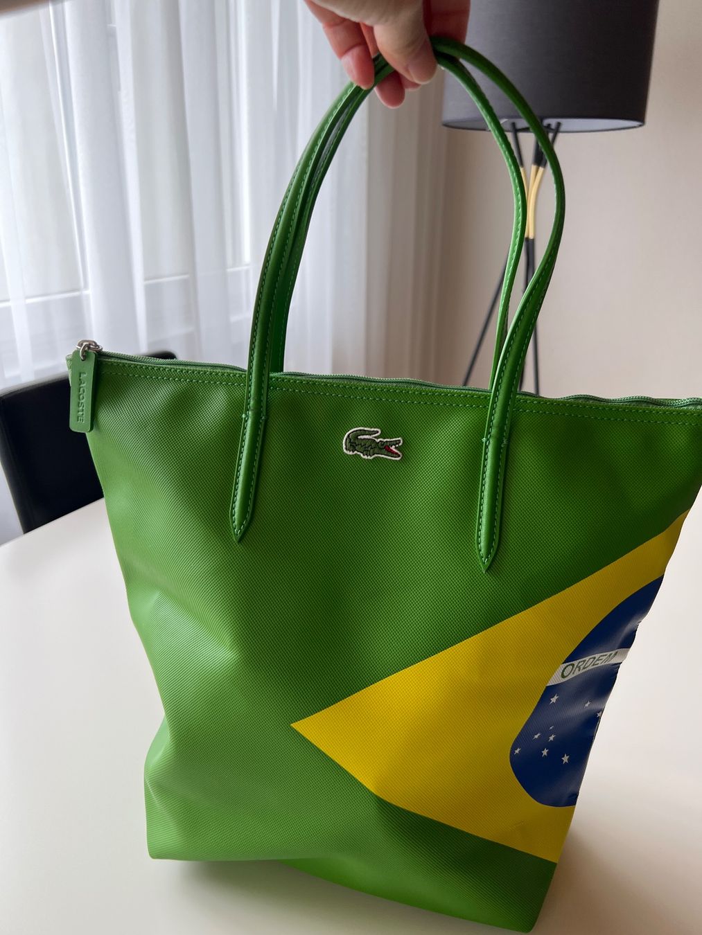 Lacoste Sacs femmes: Lacoste Tasche mit Brasilien Flagge – D'occasion à Chur par van_hnc6 2