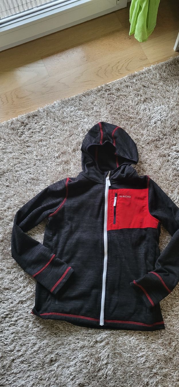 Giacche & Cappotti: Sweatshirt-Jacken 3 Stück – Usato da Schönenwerd venduto da Zuckerbeck 2