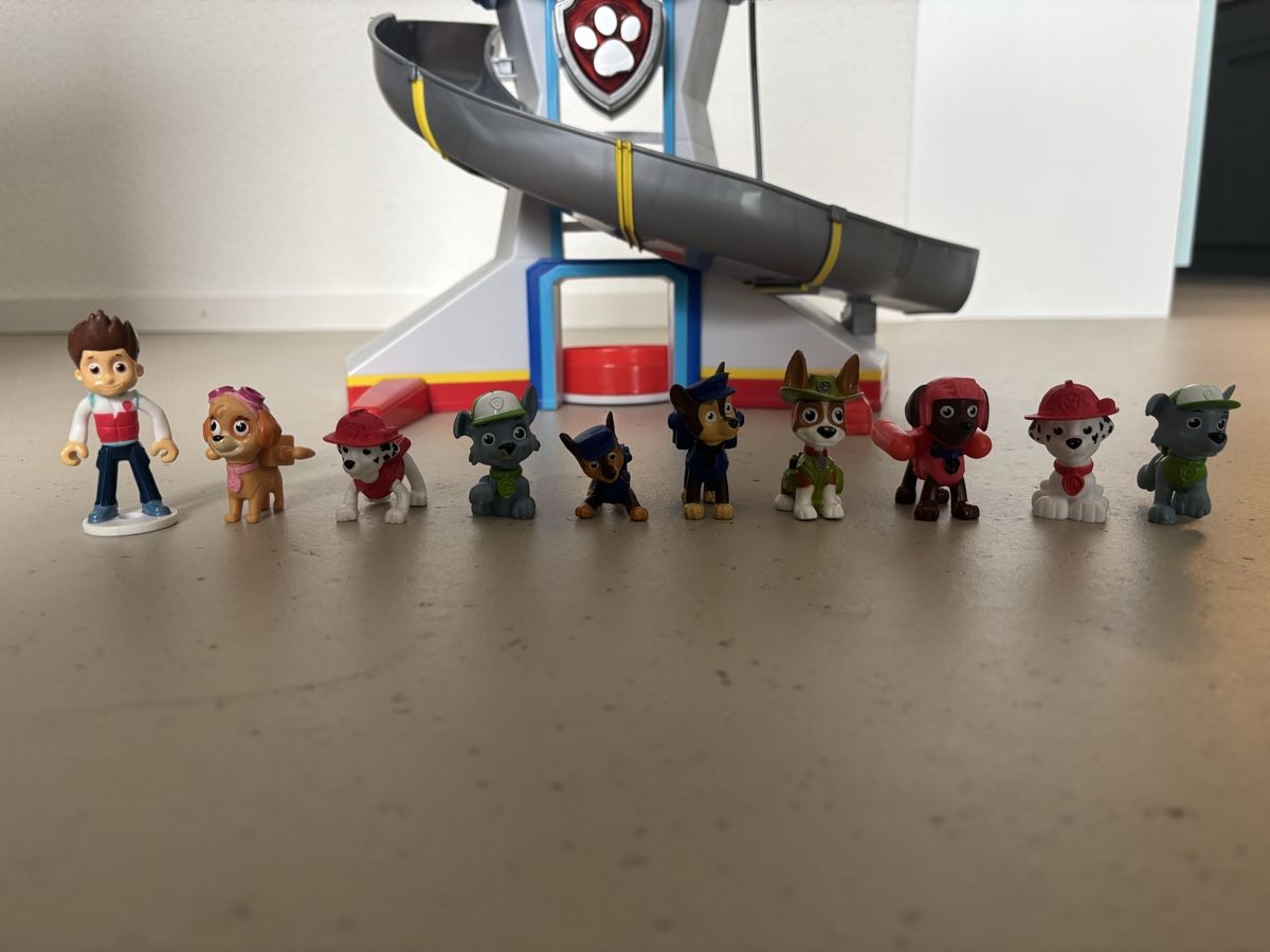 Giocattoli: Paw Patrol Tower mit Figuren – Usato da Zürich venduto da lennyk01 1