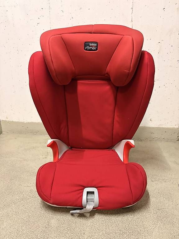 Britax Römer Auto-Kindersitze: Britax Römer Kinderautositz – Gebraucht aus Zürich von di_con