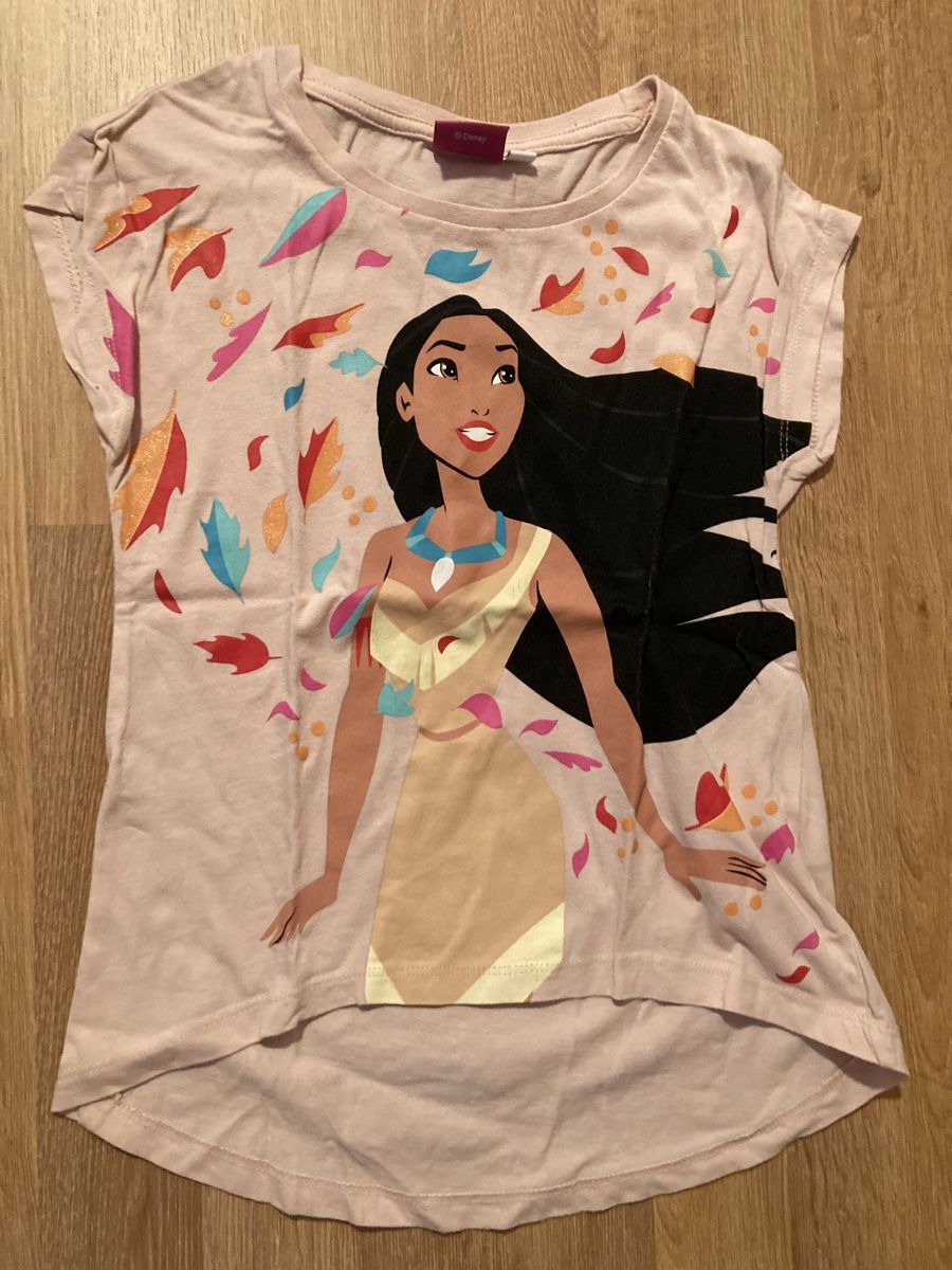 Camicette, T-shirt & Top: Pocahontas Mädchen Shirt Gr. 110/116 – Usato da Emmenbrücke venduto da JJ_89