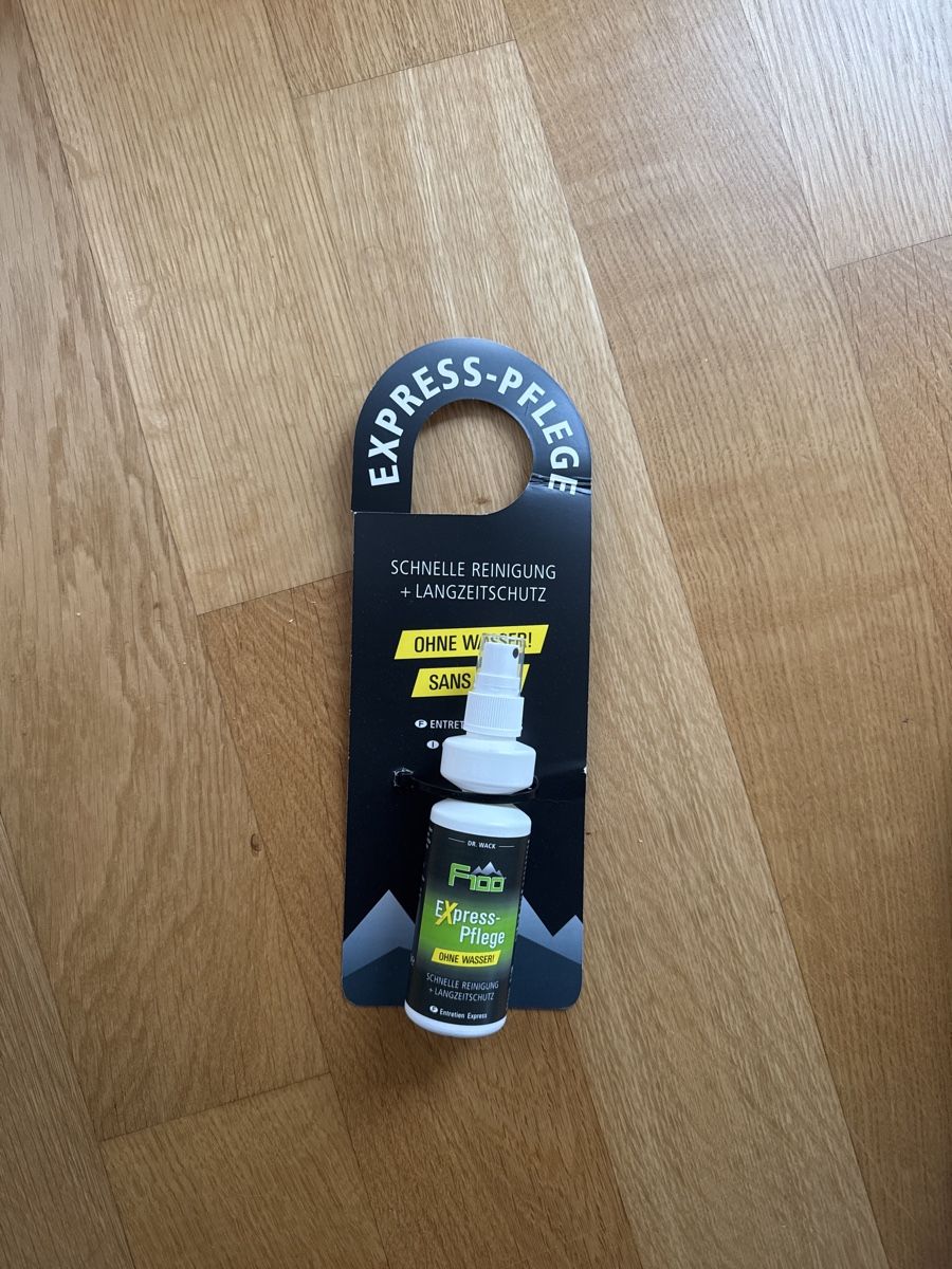 Prodotti di pulizia: F100 Express-Pflege ohne Wasser – Nuovo e nell'imballaggio originale da Ebikon venduto da her_82yr