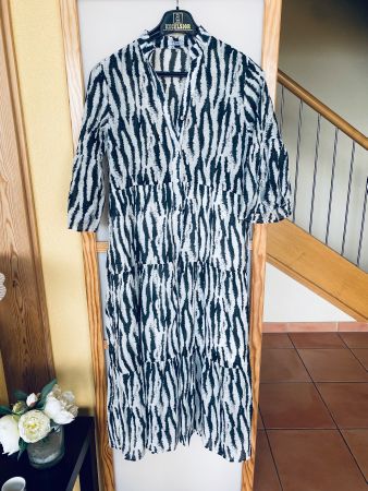 Magnifique robe TESE L VersandEnvoi possible/Versand möglich
