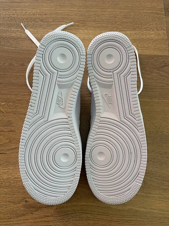 Nike Scarpe da uomo: Nike Air Force 1 weiss – Nuovo (secondo la descrizione) da Winterthur venduto da oli_f8jr 3