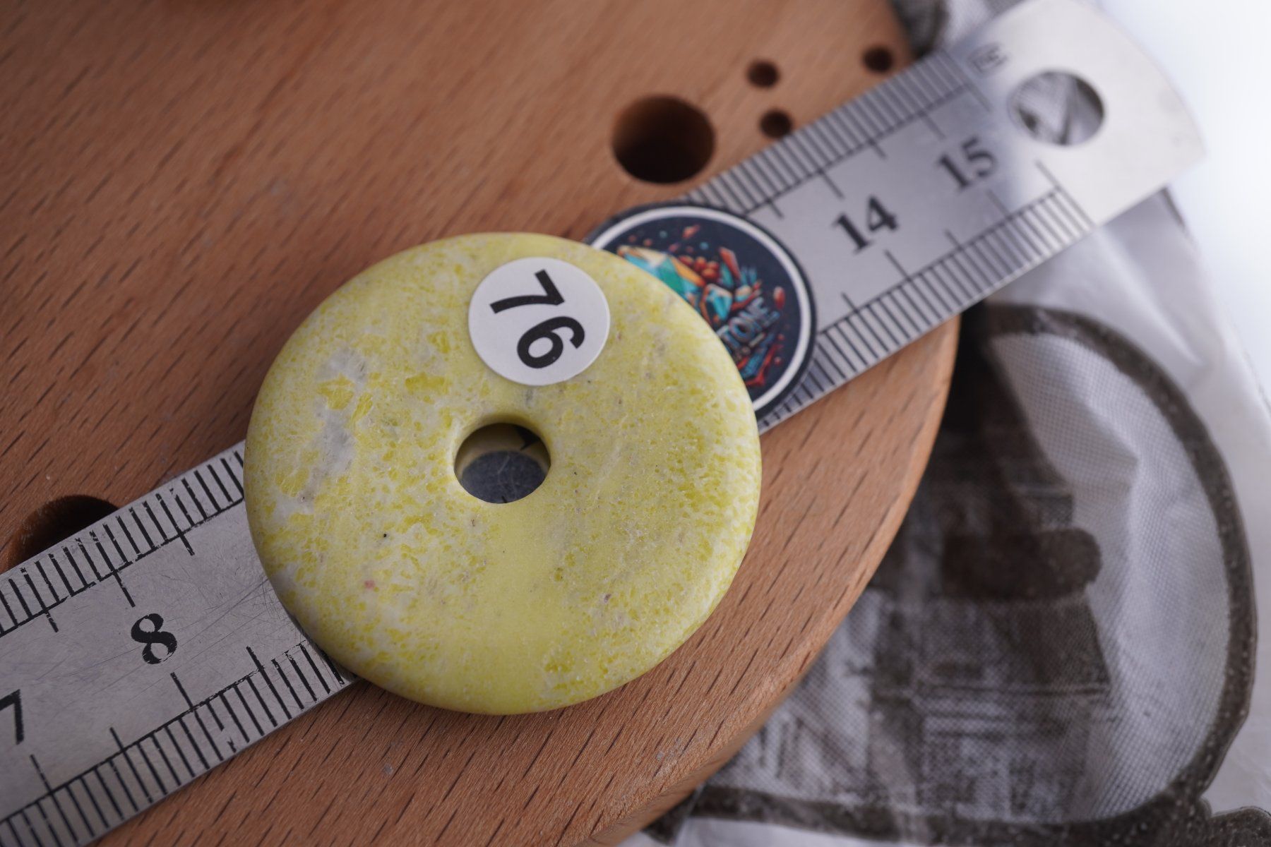 Minerali & Pietre curative: Lizardit     Donut   pi Scheibe      Ab 1.- – Nuovo e nell'imballaggio originale da Eschenbach SG venduto da topstone 3