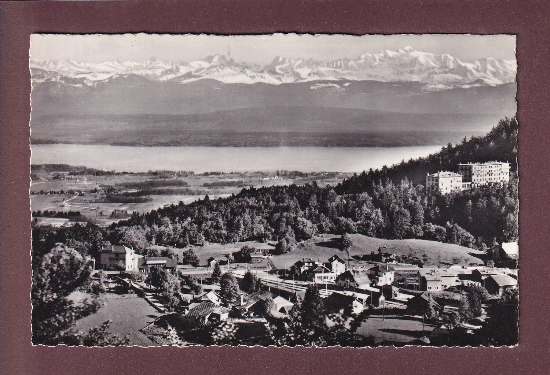 Cartoline postali: ST. CERGUE - Mont-Blanc – Usato da Pully venduto da nicecards
