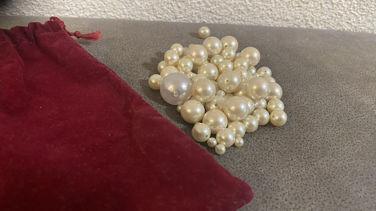 Perlen (unechte): Perlen Schmuck Bastelperlen Perlenmix – Gebraucht aus Zürich von Timi80