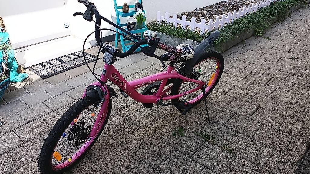 Velos: Mädchenfahrrad 20" – Gebraucht aus Madetswil von B-Ti