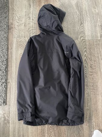 Burton Winterjacke schwarz mit Kapuze gebraucht Zustand
