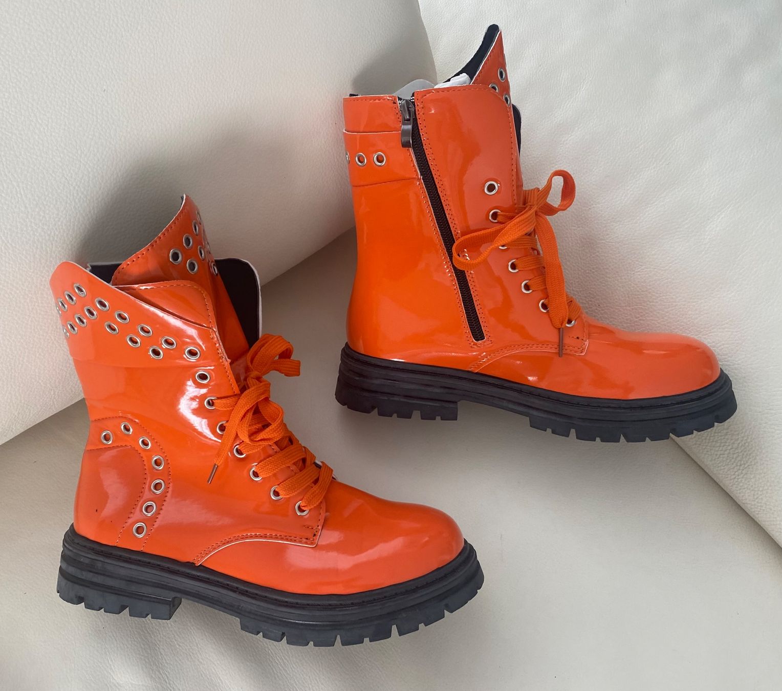 Scarpe da uomo: EYECATCHER - aussergewöhnliche Stiefeletten, orange, Gr. 40 – Nuovo e nell'imballaggio originale da Winkel venduto da ferrari2022 1