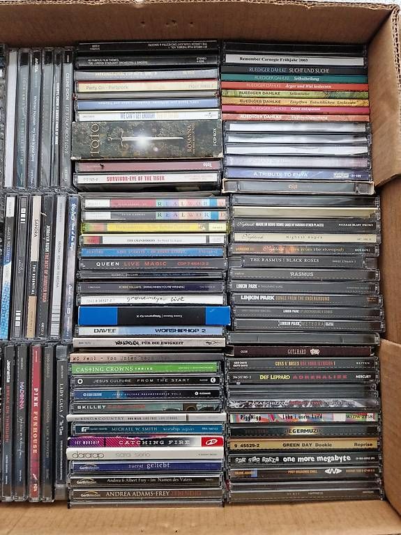 CD: 200 CD divers – Usato da Teufen AR venduto da mas_np5l 2