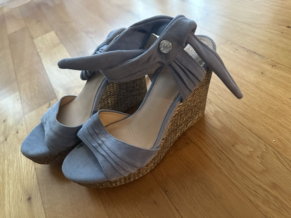 Guess Chaussures femmes: Guess – D'occasion à Buttikon SZ par Dana2002