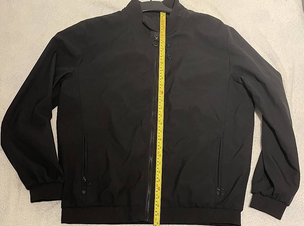 Jacken: Leichte schwarze veste – Gebraucht aus Luzern von Andrej35 1