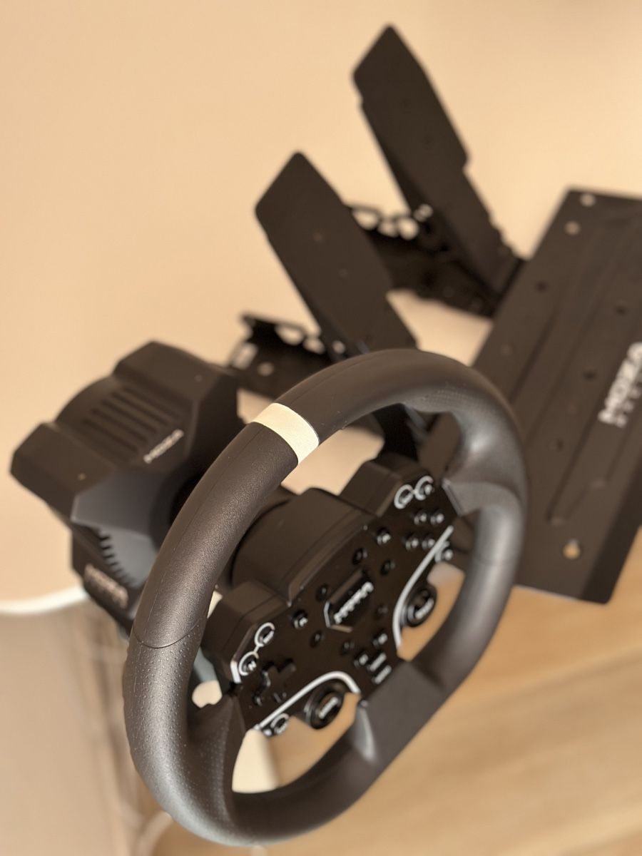 Moza Racing Manettes: Moza R3 Full Set Simracing + Free shipping – D'occasion à Viganello par TechDealer 2