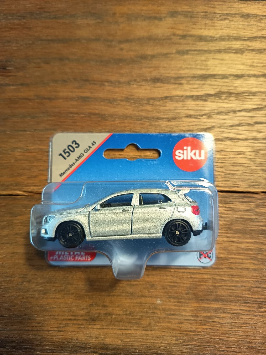 Siku Modellini d'auto: Siku Mercedes AMG GLA 45 – Nuovo e nell'imballaggio originale da Belp venduto da lamadefi12