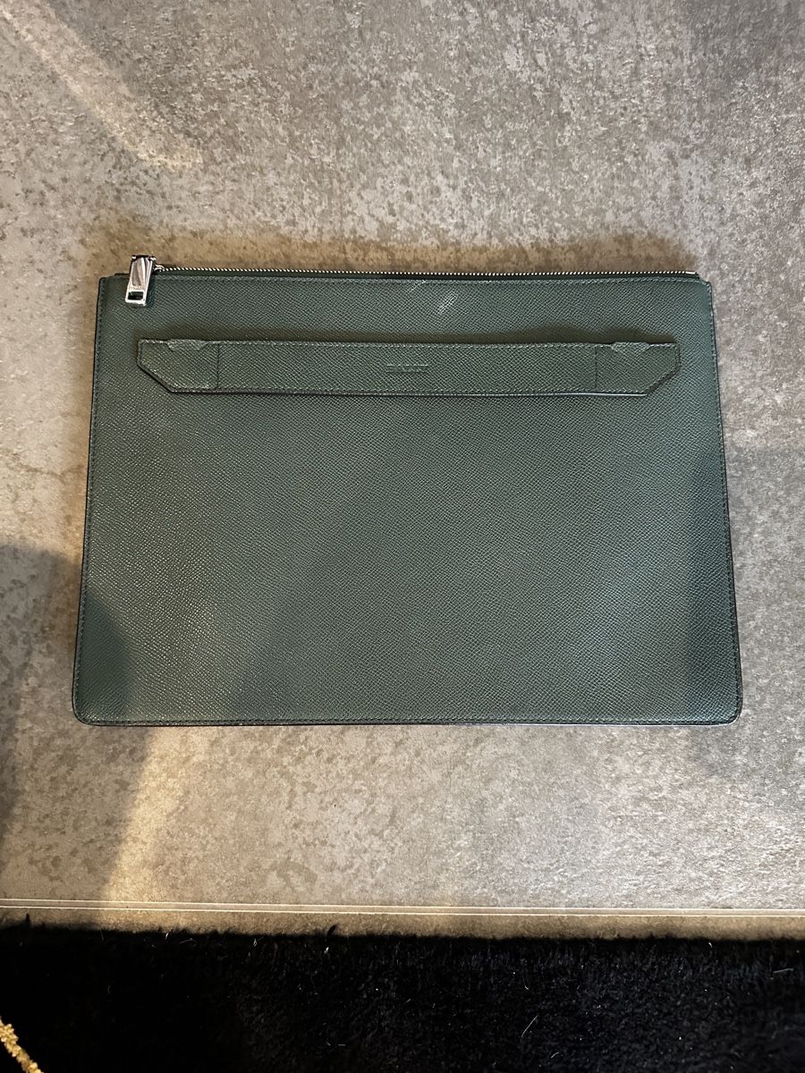 Bally Valigie & Borse: Bally Clutch & Mappe – Usato da Niederlenz venduto da bul_m9x7 2
