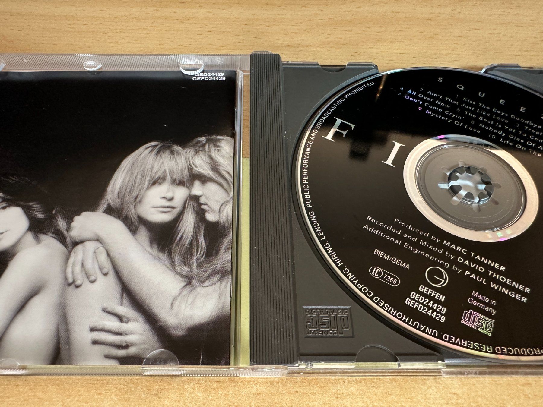 CD: B2 Fiona – Squeeze – Usato da Rikon im Tösstal venduto da Alpenmutz 2