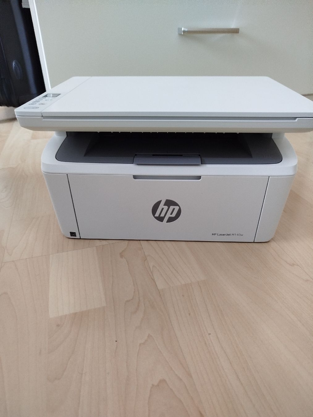 Hewlett Packard Stampanti: HP LaserJet MFP M140w Drucker Laserdrucker schwarz – Usato da Dagmersellen venduto da Mark.1234 1