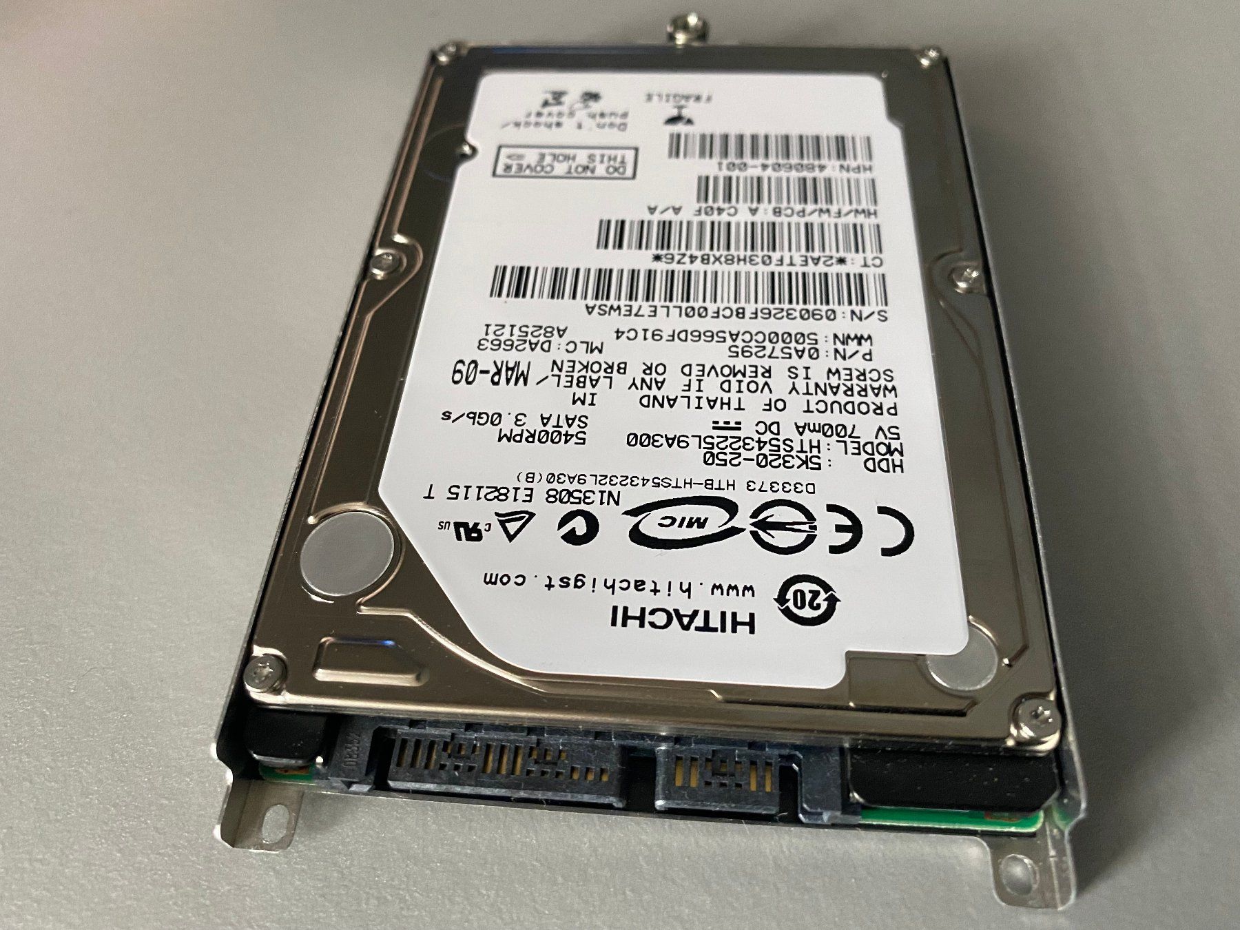 Hitachi Dischi rigidi: Hitachi 2.5" SATA Harddisk 250GB (45) – Usato da Langwiesen venduto da Restposten-24 2