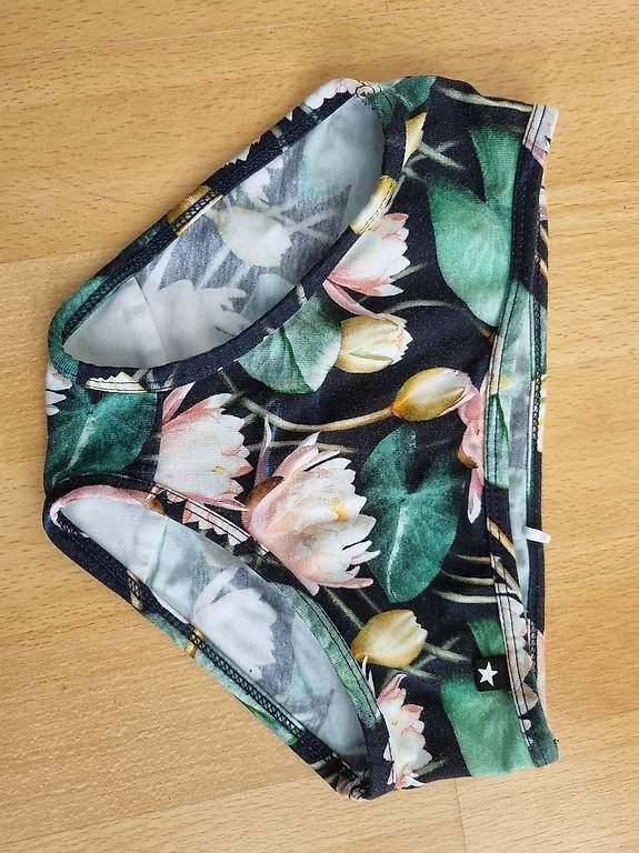 Biancheria intima: NEU! Slip Unterhose Molo 110/116 – Usato da Hombrechtikon venduto da goe_f996 2