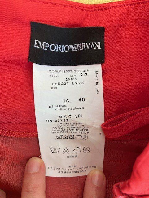 Armani Gonne: Armani Jupe aus Seide – Usato da Lugano venduto da lau_y5ny 2