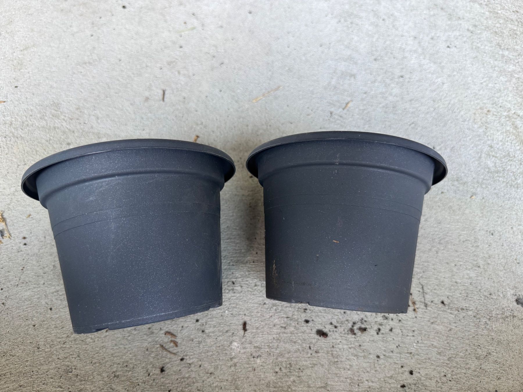 Vasi per fiori: 5 Pots de fleurs – Usato da Zürich venduto da odi_ldv8 5