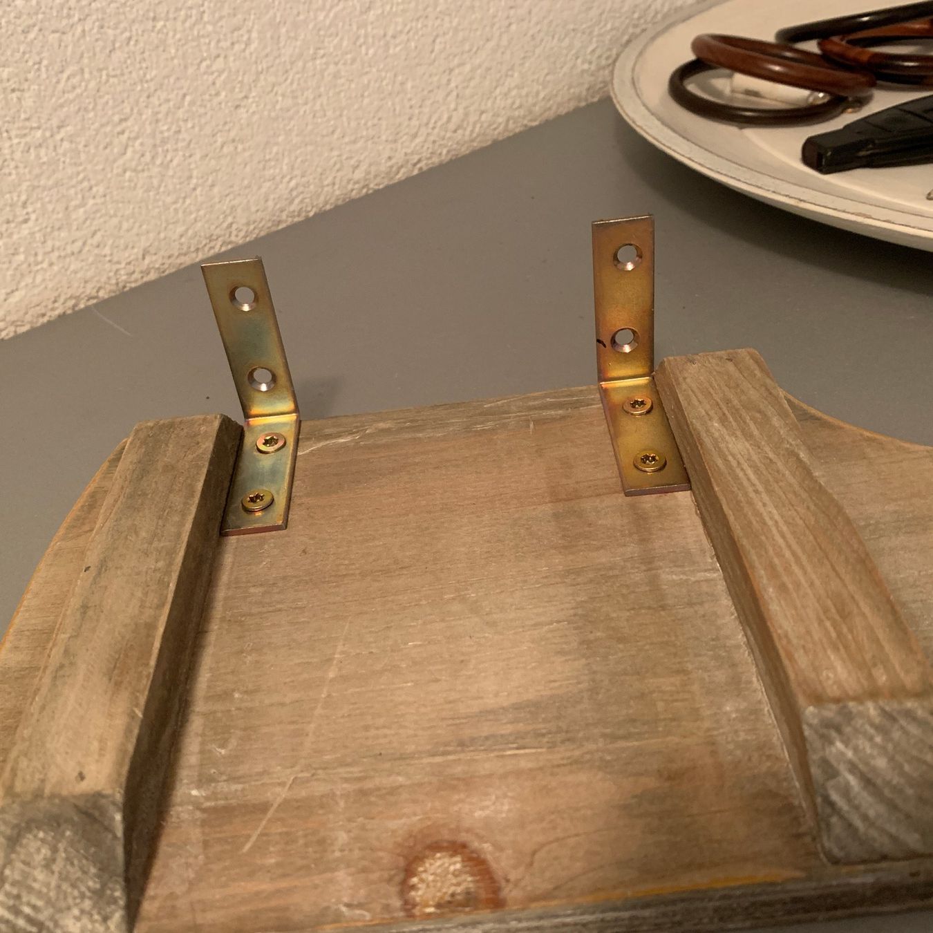 Tutte le decorazioni: lässiges Holztablett ohne Text gross – Usato da St. Gallen venduto da Miousch 3