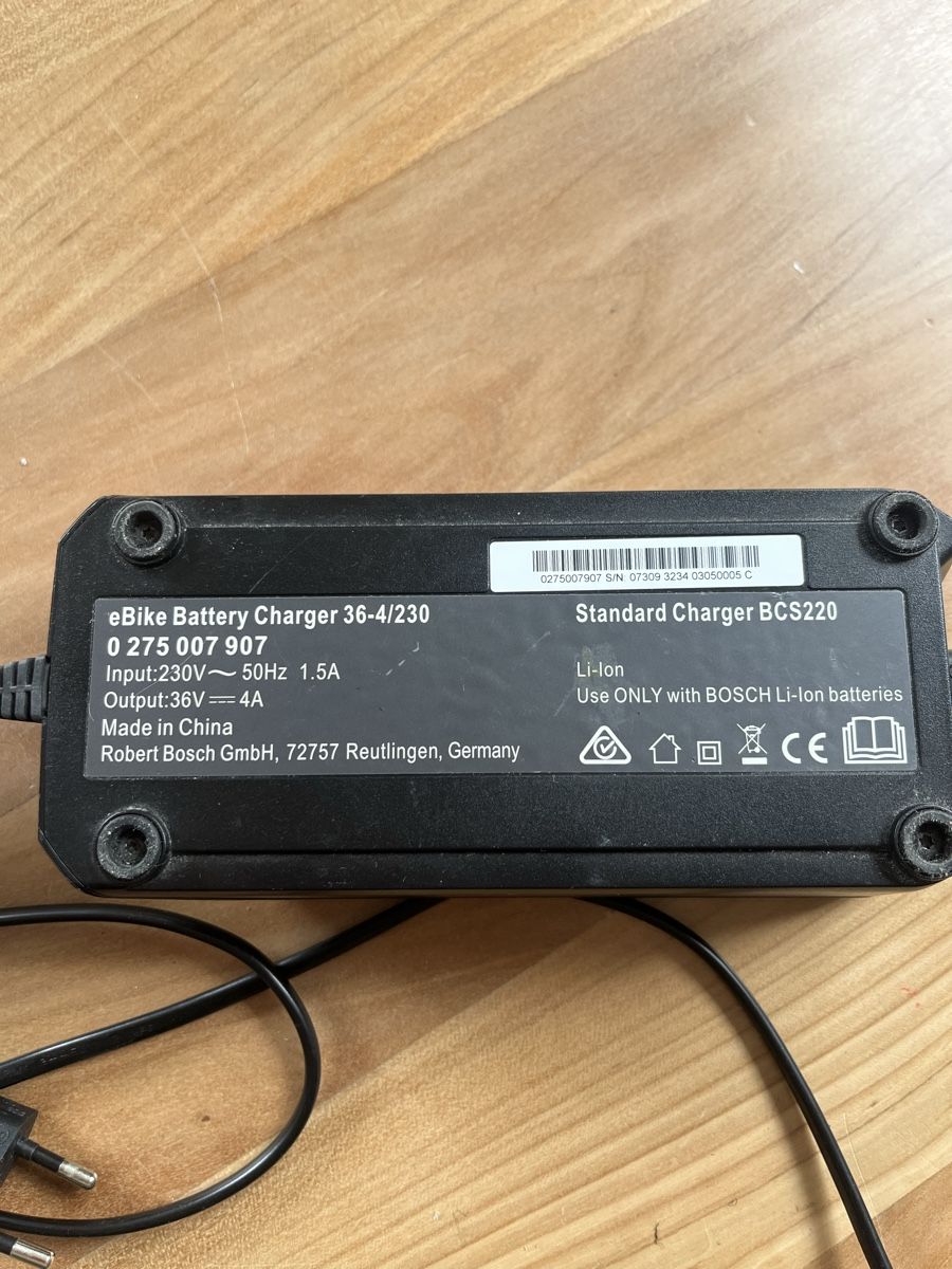 Bosch Caricabatterie: Bosch eBike Ladegerät Charger BCS220 – Usato da Zürich venduto da tomgreenius 1