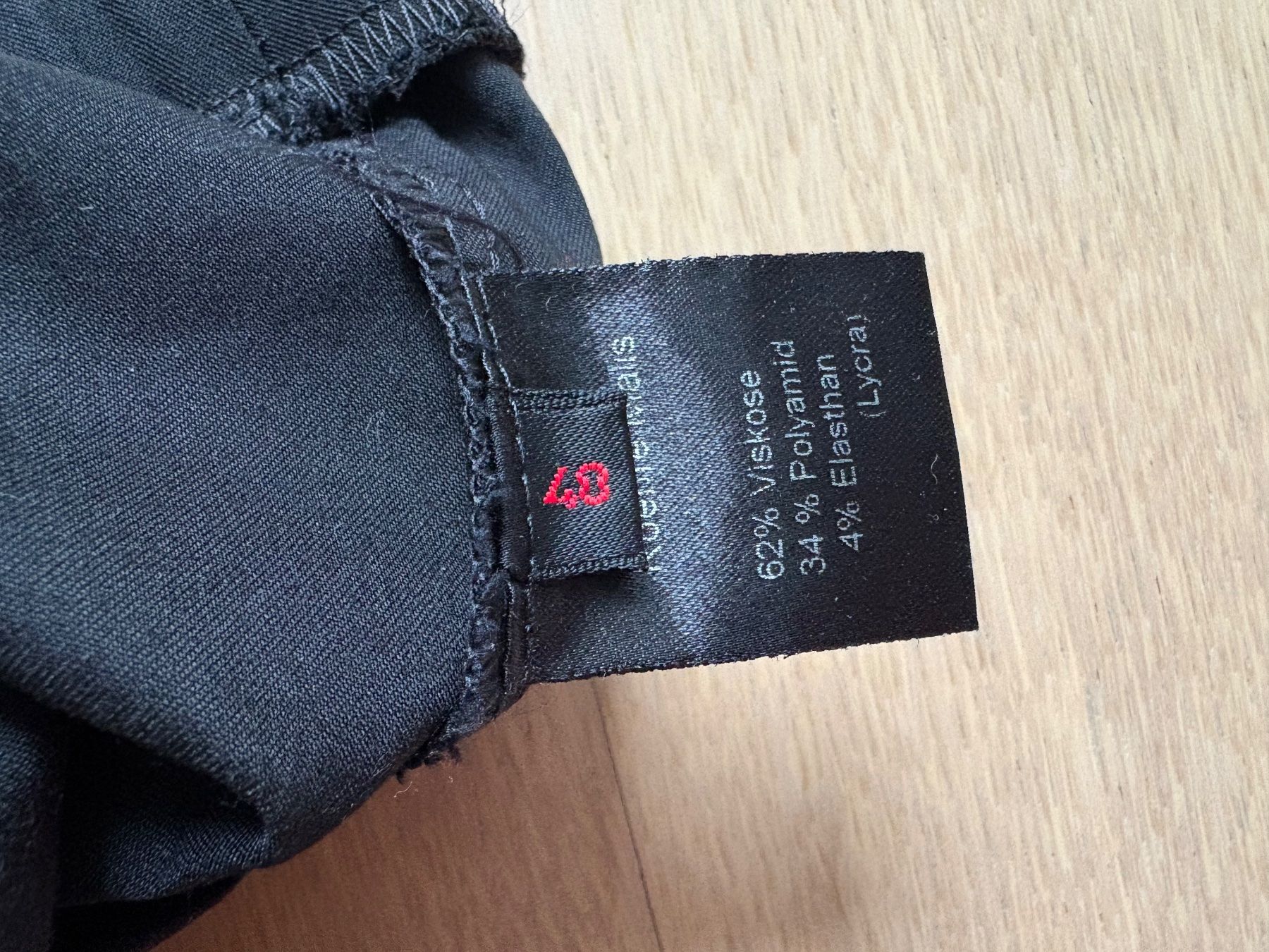 Pantaloni: elegante, schwarze Damenhose Gr.40 – Nuovo (secondo la descrizione) da Gossau SG venduto da Black-Queen 5
