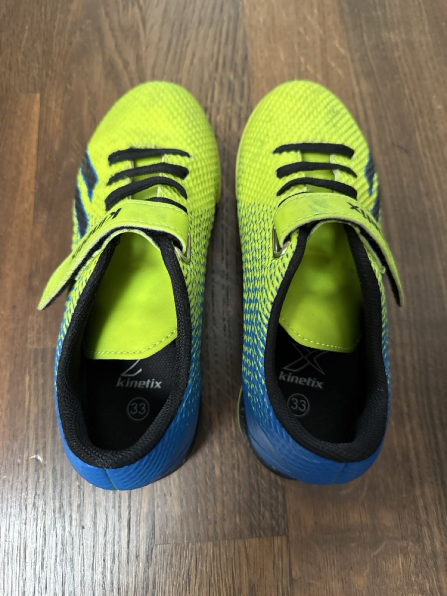Scarpe per ragazzi: Fussballschuhe, Gr.33 – Usato da Adliswil venduto da mun_k9pf 1