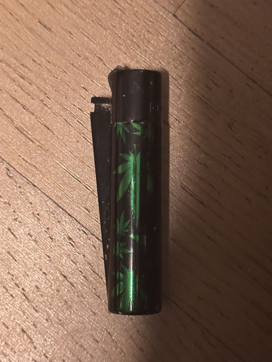 Clipper Accendini: Weed/Gras Metall Clipper Feuerzeug – Usato da Wallisellen venduto da ND26 1