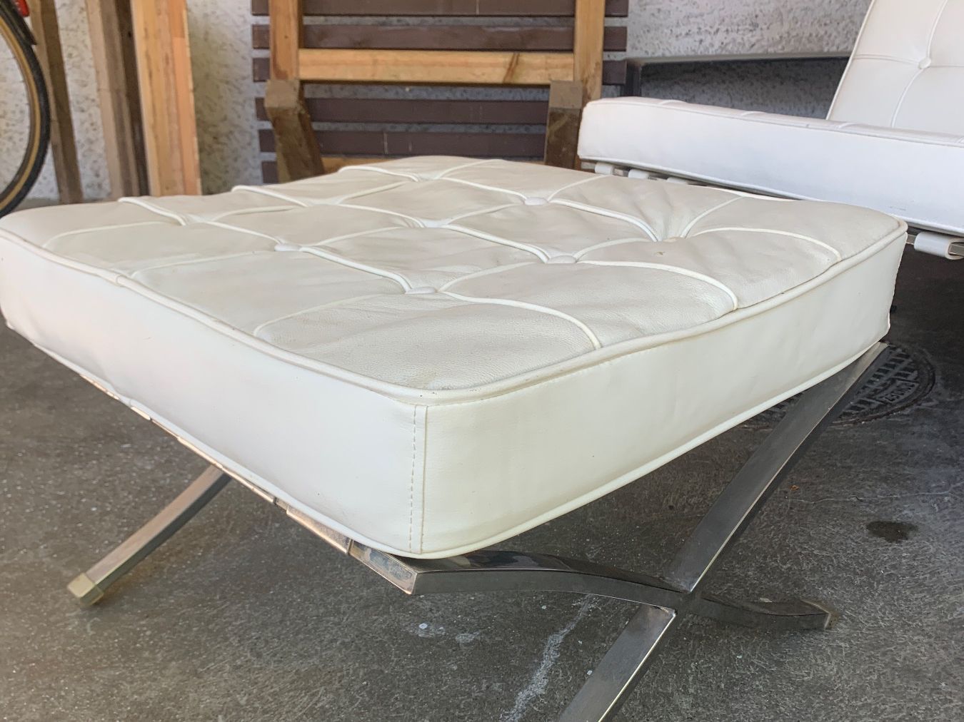 Poltrone: Barcelona Chair – Usato da Grenchen venduto da Bsta 3