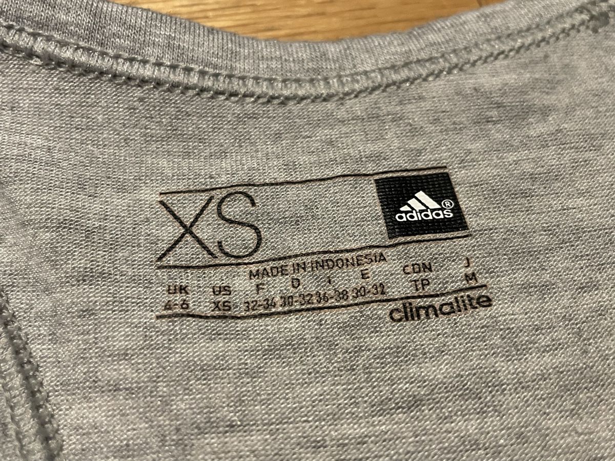 Adidas Tops: Sport Oberteil adidas climate Gr. XS – Gebraucht aus Zürich von MrsWollishofen 1