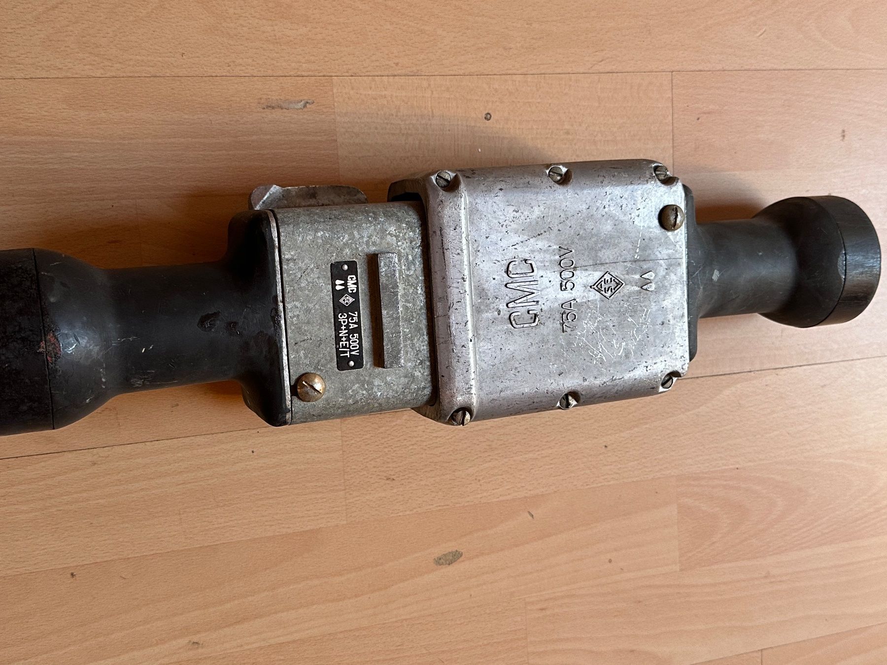 Spine: Stecker und Kupplung J 75 /5Polig – Usato da Huttwil venduto da Bolpa 1