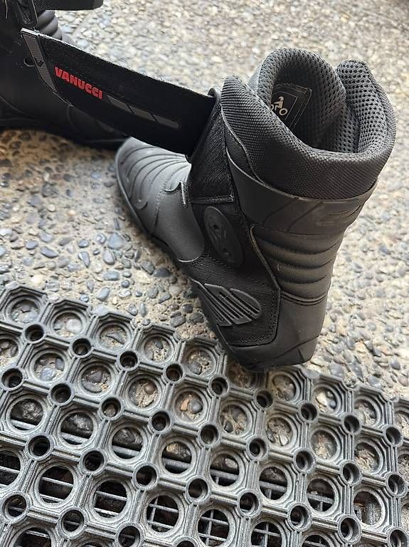 Herrenschuhe: Motorradstiefel – Gebraucht aus Zollikofen von Midi06 2