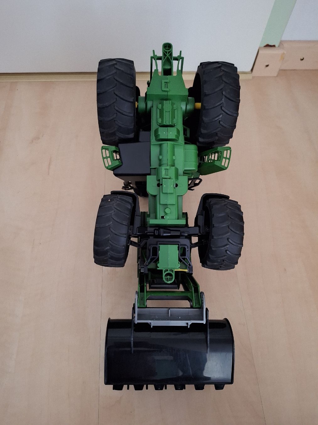 Giocattoli: John Deere Traktor mit Schaufel – Usato da Oberrieden venduto da man_9tm2 3