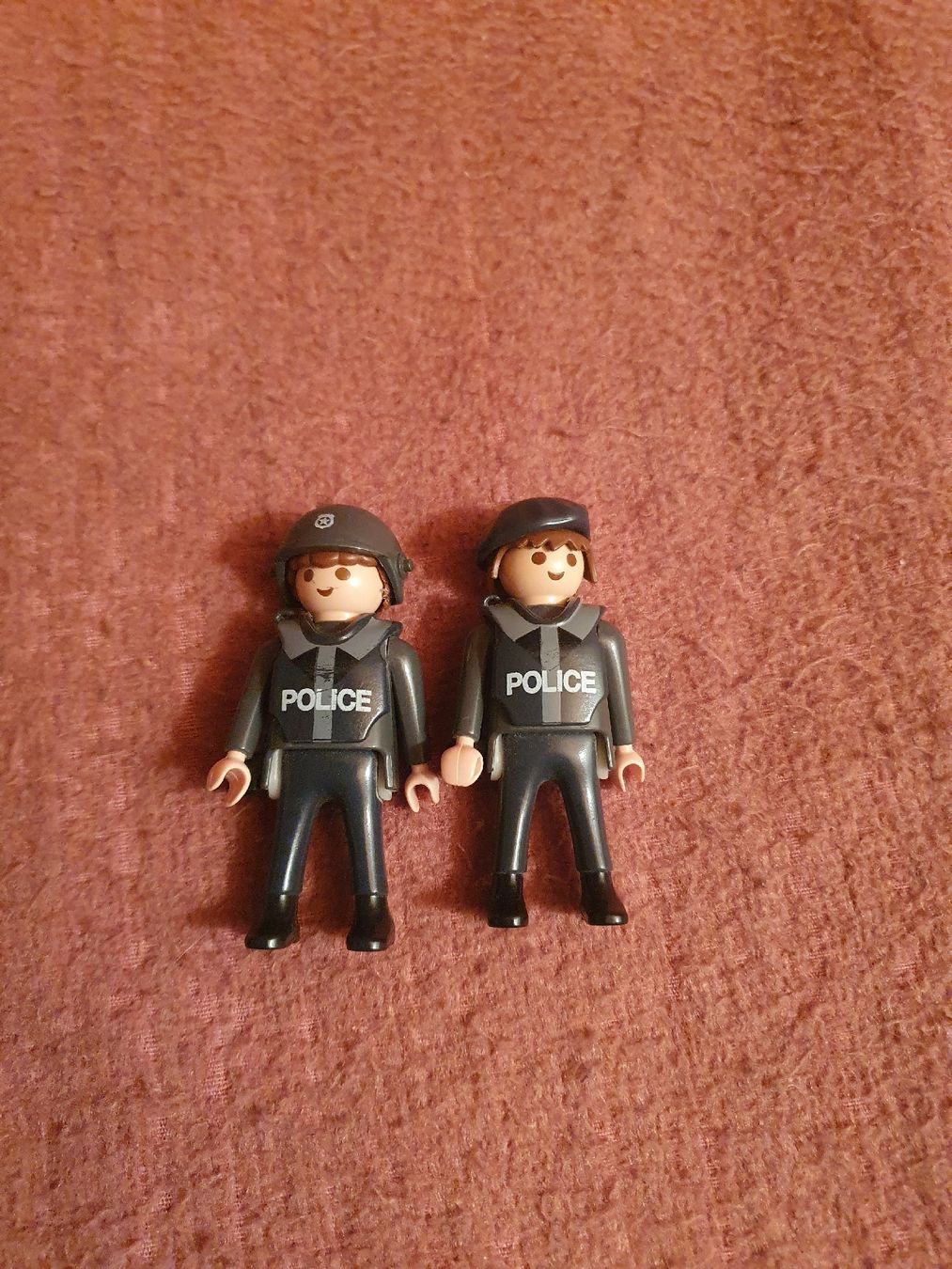 Playmobil Giocattoli: Playmobil Polizei Einheit Figuren Set – Usato da Herznach venduto da _.Puch._