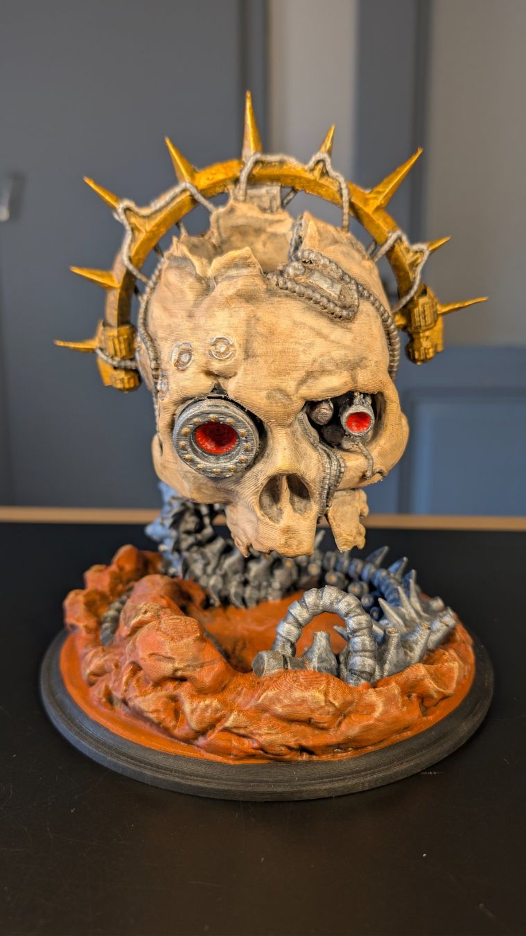 Statuette: Warhammer 40K Servo Skull Dice Tower Hand Painted Wargaming – Nuovo (secondo la descrizione) da Roveredo GR venduto da 3D_ZAGA 1