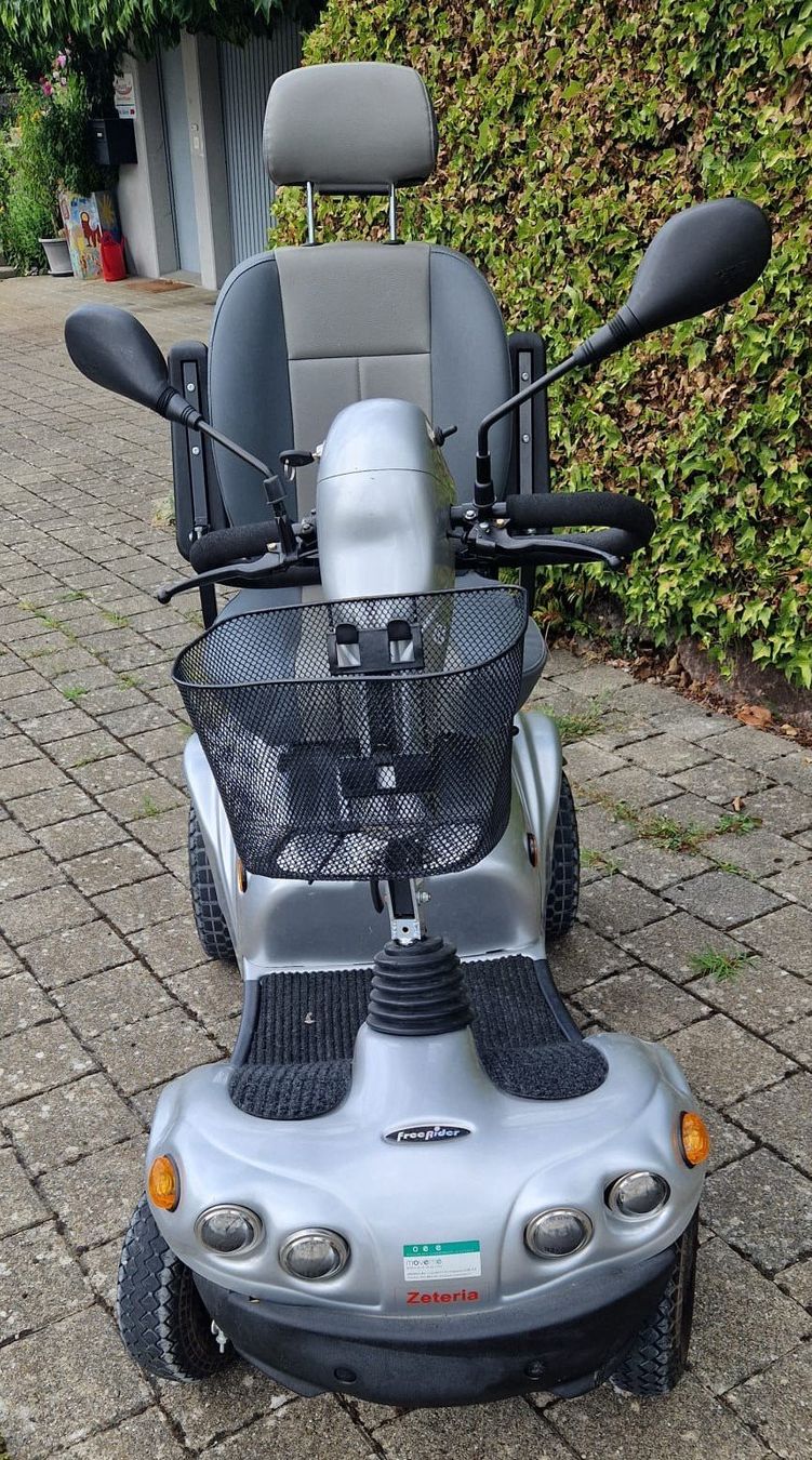 Voiturettes électriques: Elektrofahrzeug / Elektromobil – D'occasion à Seengen par Pfoesu07 6