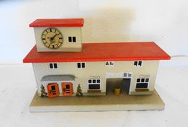 Kibri Bahnhof mit Uhr, Spur H0, Top Zustand, Rarität Blech