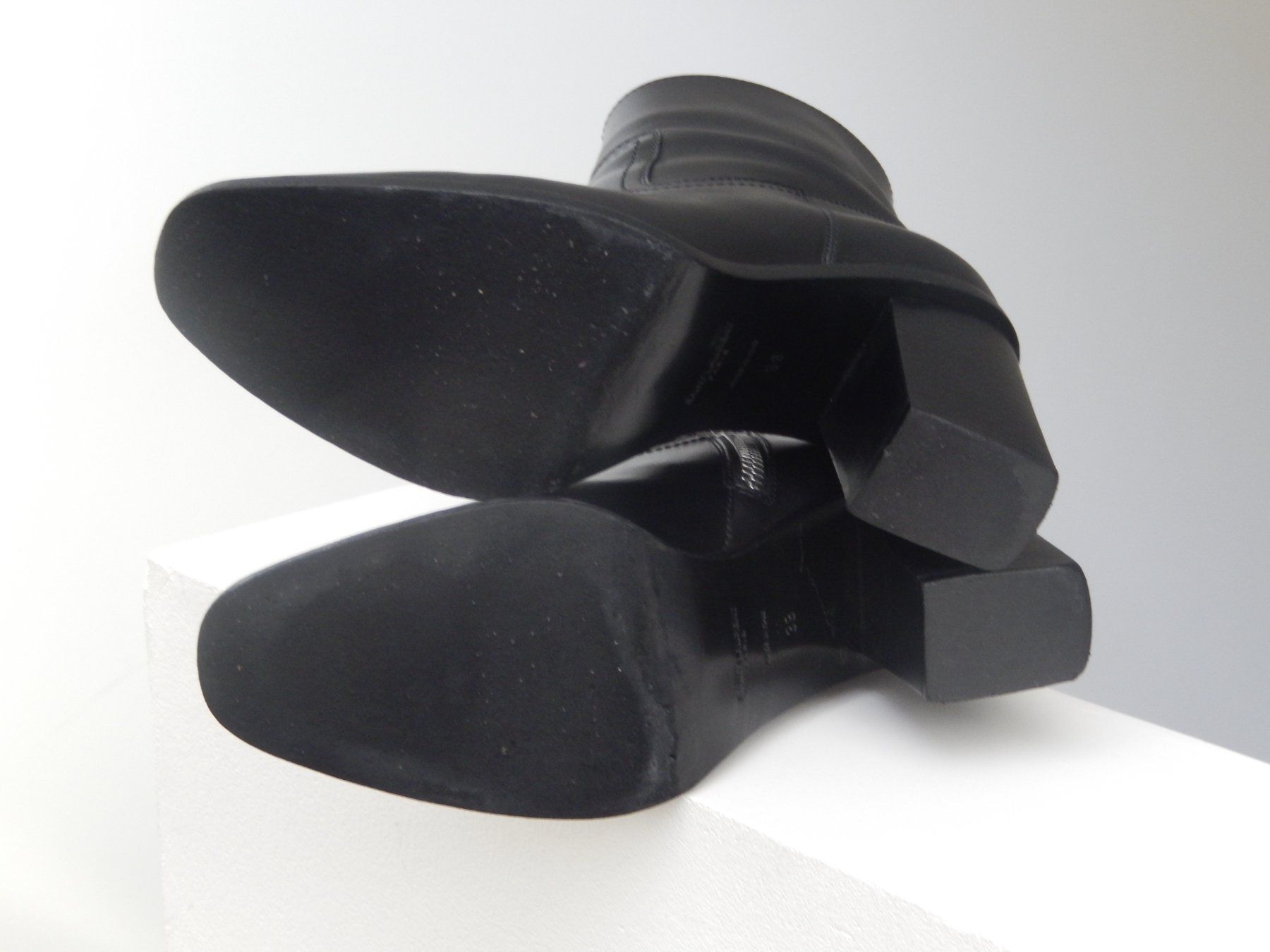Saint Laurent Damenschuhe: Orig. SAINT LAURENT Ankleboots Gr. 38 – Gebraucht aus Tuggen von vivira 6