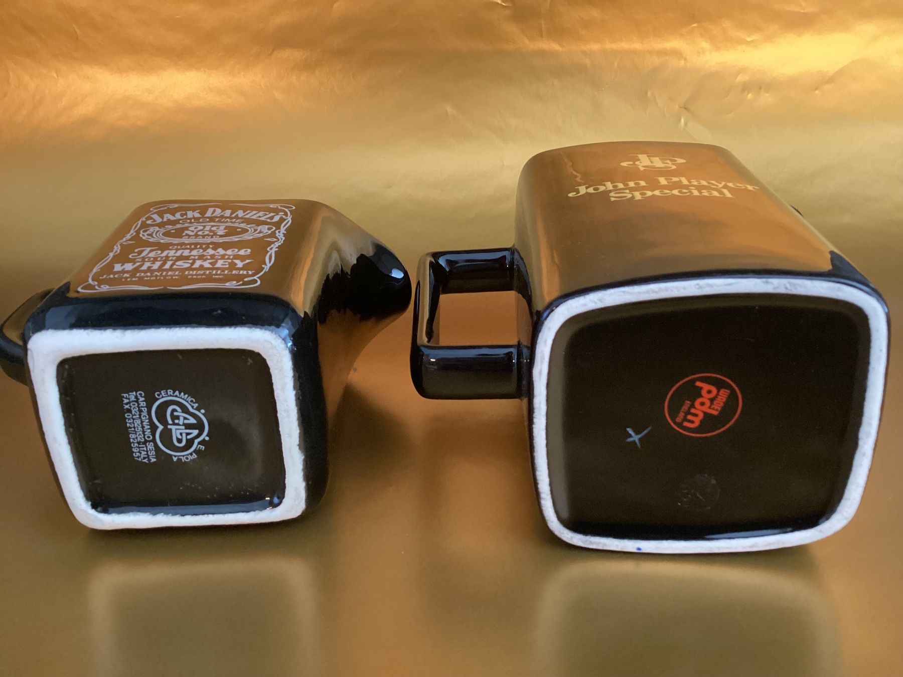 Caraffe: 2 Wasser - Krüge  / Jack Daniel's und John Player Special – Usato da Beinwil am See venduto da kae_gh7c 3