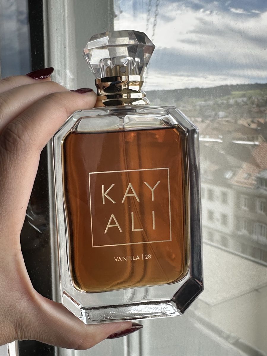 Kayali Profumi & Eau de Toilette: Kayali Vanilla 28 100ml – Nuovo (secondo la descrizione) da La Chaux-de-Fonds venduto da Zehzouille 5