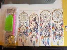 DIAMOND PAINTING BUCHZEICHEN