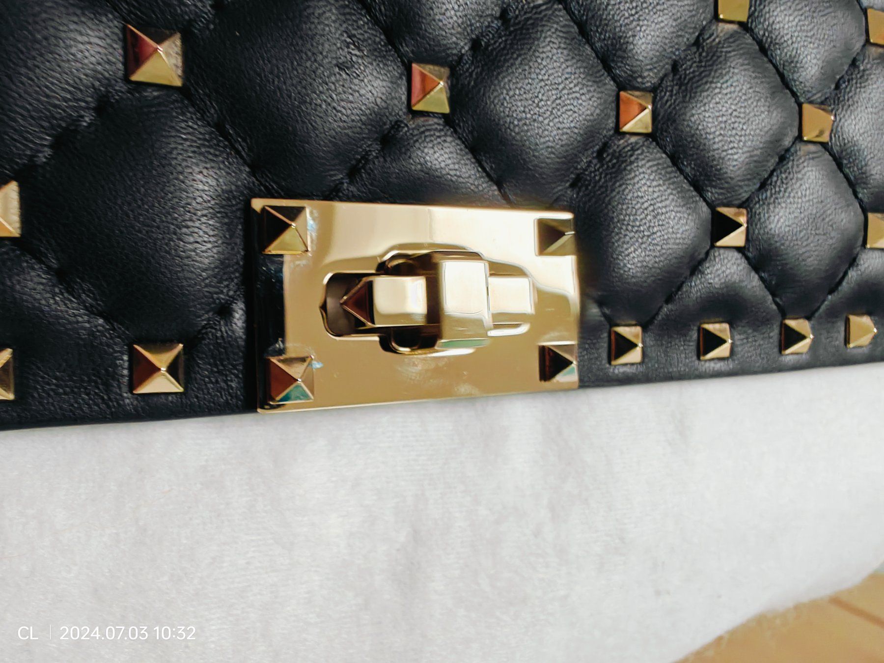 Valentino Taschen für Damen: Valentino rockstud spike woc, Black – Gebraucht aus Hausen AG von locitg 8